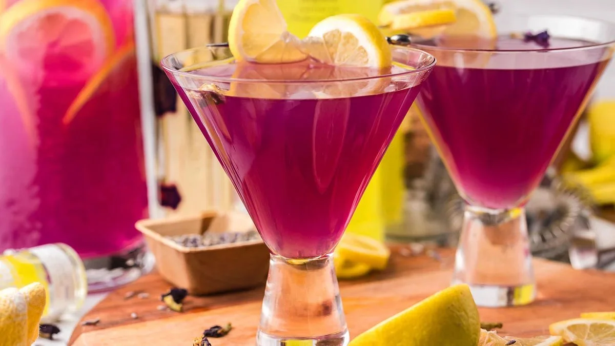 Lemon Lavender Vodka Cocktail