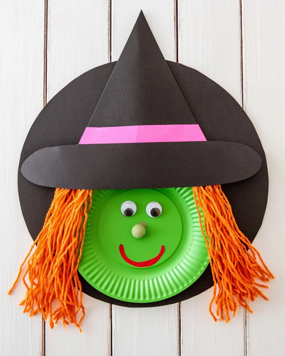 Paper plate witch craft for kids - an easy Halloween craft project.